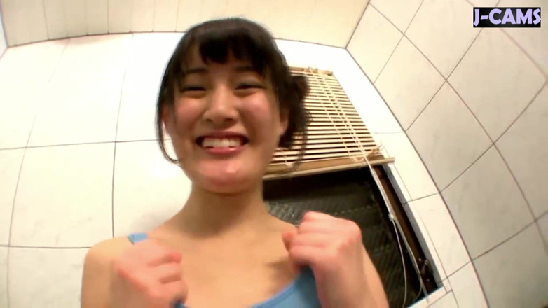 J-Cams: Bare and Smooth. Si kecil molek Cantik Mengalu-alukan creampie mendalam...