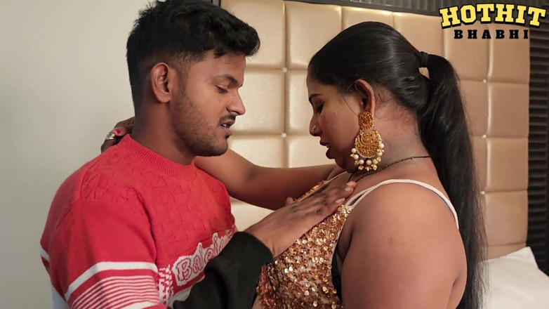Hothitbhabhi: Giovane Desi Billo Bhabhihardcore sesso con desi boy (audio hindi)