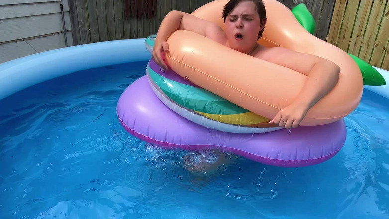 DollBabyLynn: Troppi tubi da biliardo! Divertimento all'aperto loaner