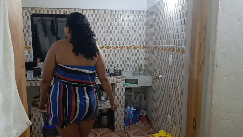 Milfcaliente69: Milf con un gran culo cancela al repartidor con una...