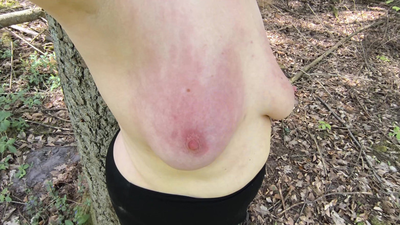 Bouncy Tits Action: Tits Happy Hour in the Woods