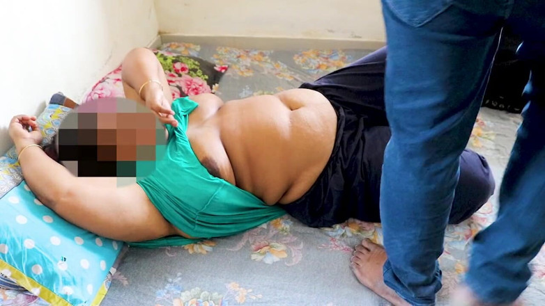 Morjenabb: Aku ngentot memeknya pakai minyak di depan gadis-gadis cantik, seru...