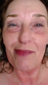 1025 Novinha de Dawnskye. Im Fresh From the Shower e convide você para me ajudar a secar