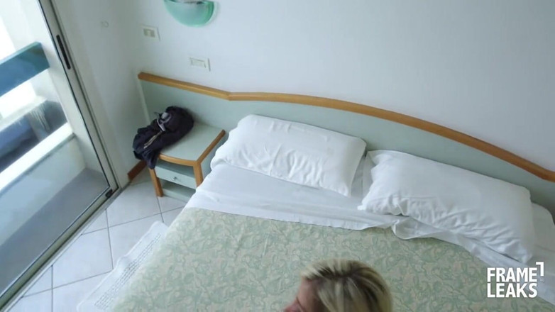Pinko Club: Lisa amane schreit mit einem riesigen schwanz von christian clay...