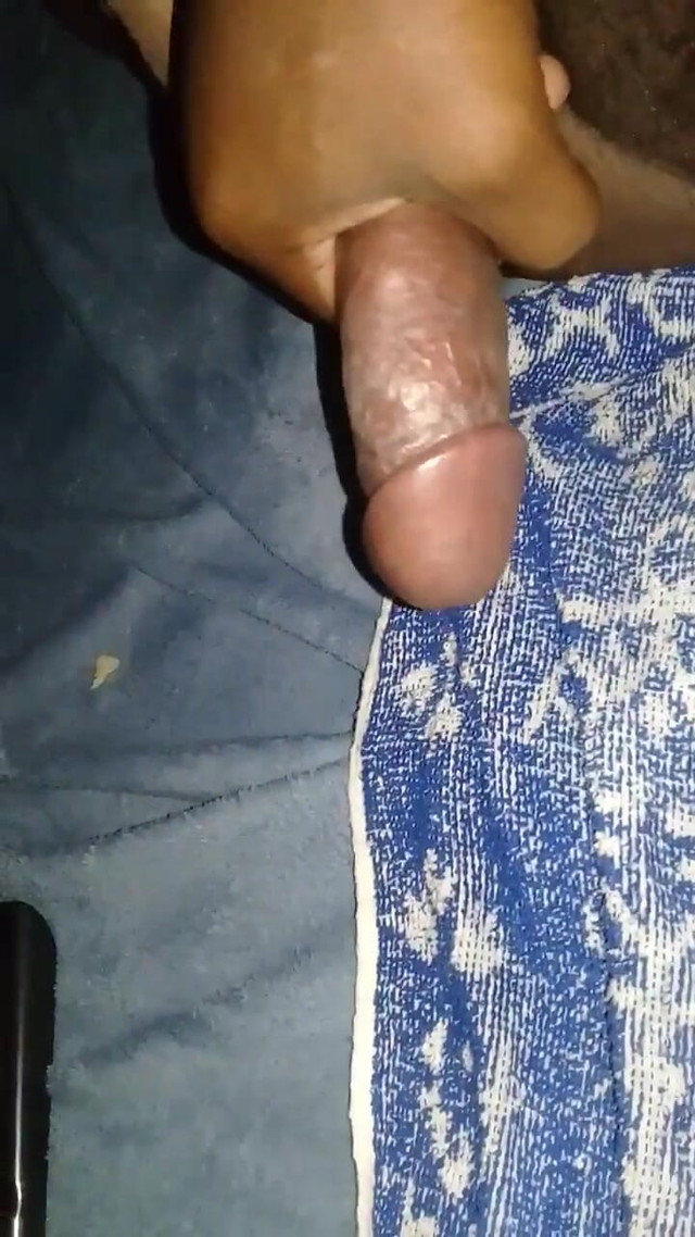 Jerking off S10 E2 (Black guy)