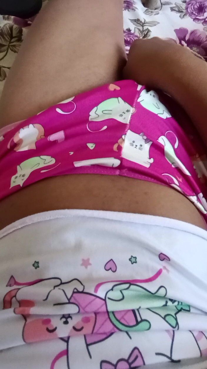 Victoriarating: Too Hot, She Ended up on the Internet.hot Brunette Fell...