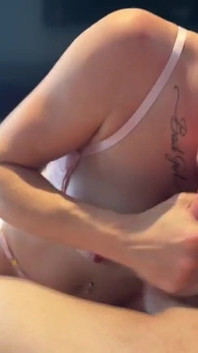 Slarvig avsugning, deepthroat och sperma i munnen