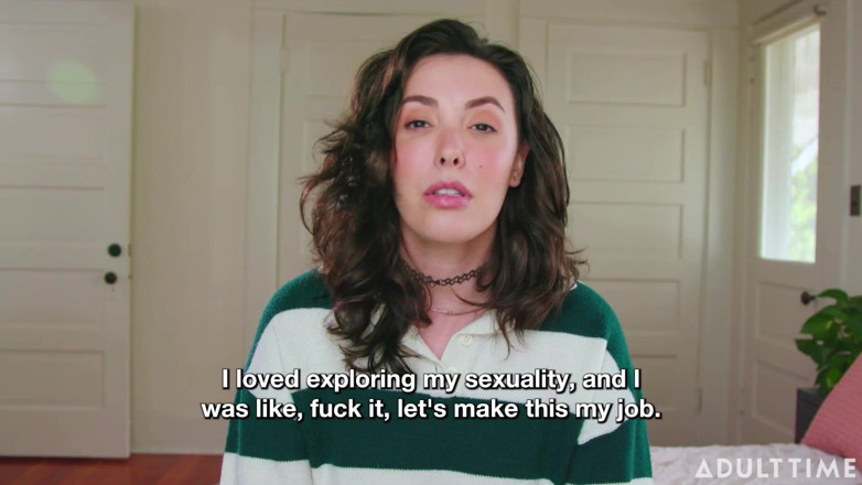 Adult Time Podcast: Casey Calvert distrus un Fan's Prized Collection! | Interviu cu vedetă |...