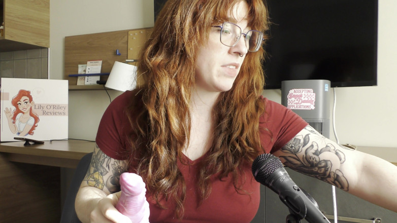 Lily O'Riley: NSFW Review of Ridley the Xenogon From Bad Dragon