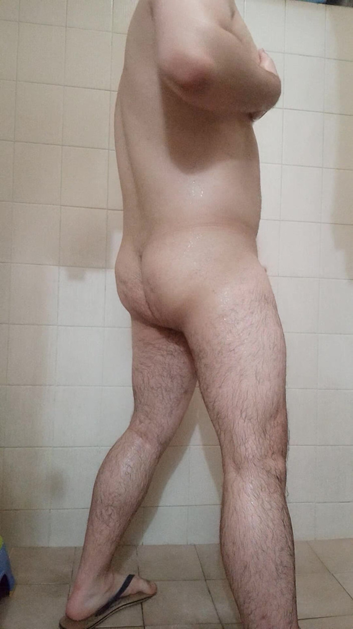 Himbo_Fox: Поклоніння сідницям і стегнам у душі