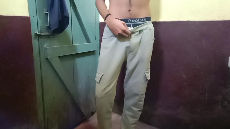 Kala Desi: Podobało mi się tańcząca ręczna robota w łazience