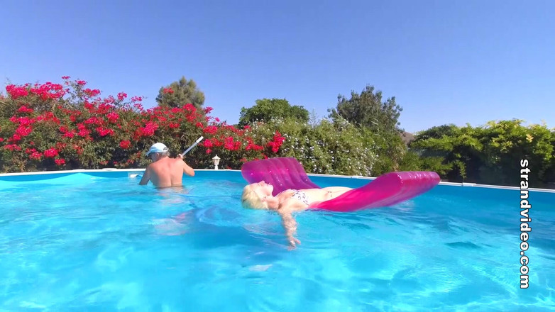 Sarah Stern: Meg und die Pool-putzfrau