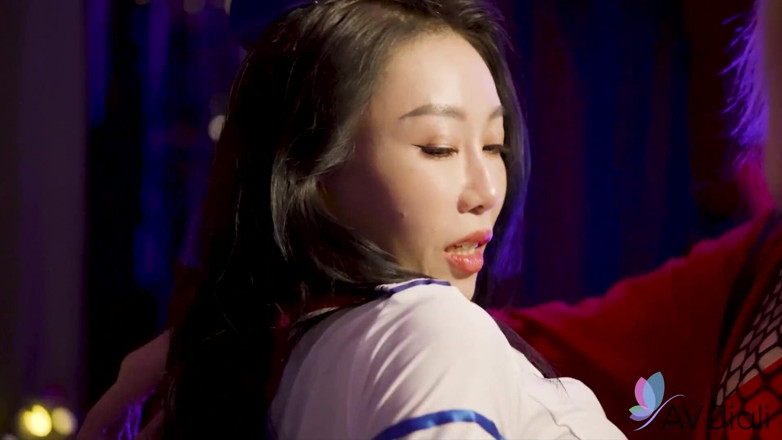 AV Jiali: Li Zhiyan Gets Fucked at the Halloween Sex Party Dressed...