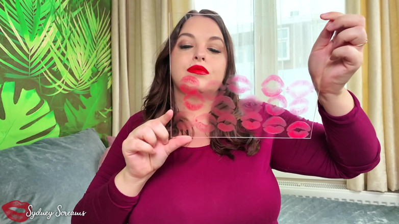 Sydney screams fetish: Gioco joi di baci di rossetto