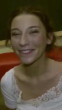 Ateşli genç kız için bukkake boşalması