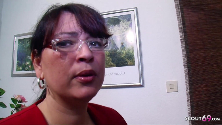 Full porn collection: Дружина вмовляє чоловіка влаштувати гарячий секс утрьох з нею та її найкращою подругою