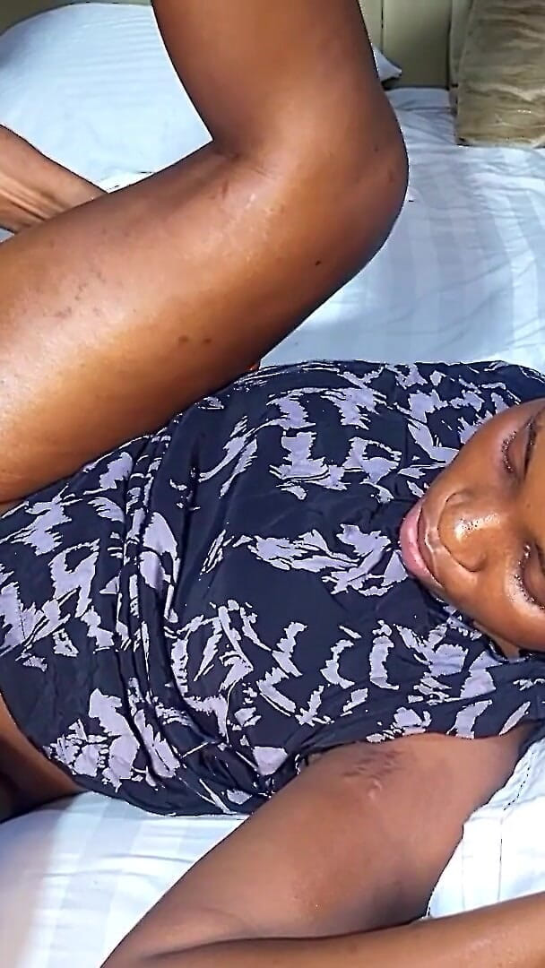 Yakeeporn: Slim Girls Taste so Good