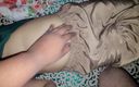 Sexy couples: Indyjski Desi Dziewczyna brzuch i wcieranie ciała 22