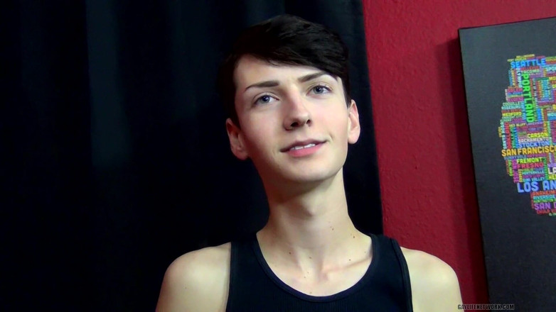 Lollipop Twinks: 苗条的Twwink Benjamin在现场