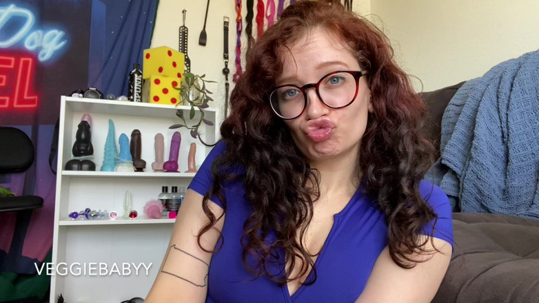 Veggiebabyy: Seducing You with My Big Pouty Lips