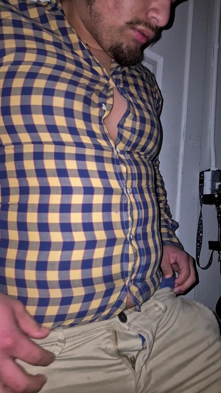 NakyJoss: Vyskakování mého tlačítka na mém břiše