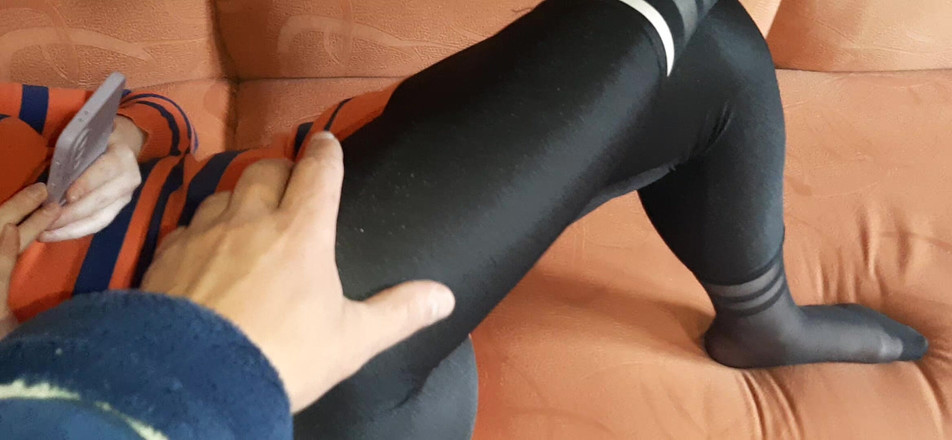Vik_All: Šukám svou macechu s chlupatou baculatou kundičkou, zatímco nikdo není...
