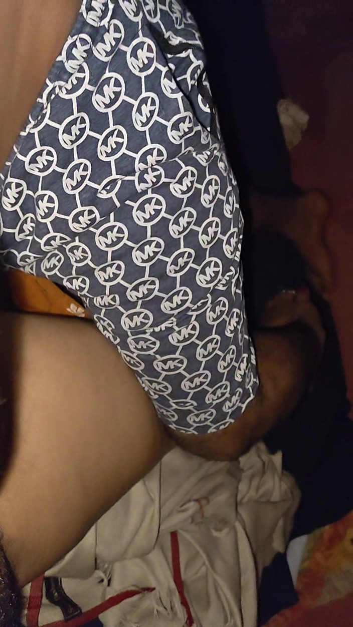 Busty Banuu: Sexy nevlastní sestra v právu chtějí hodně zábavy během sexu