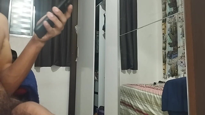 Virtual ToyBoy: Hot Bulge in Barcelona's Shorts