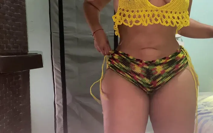 Katrina4deluxe: BBW stepmother recorded at her house freshly fucked