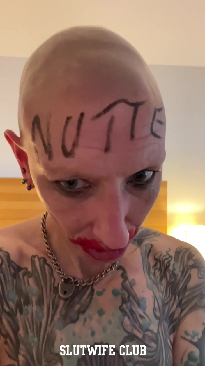 Slutwife Club: Mainan buatan peminat deepthroat vilja yang bertatah, tunggangan pantat mentah &amp;...