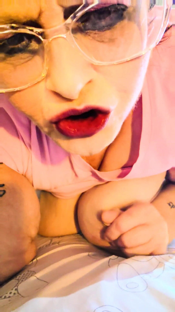 HerculesnVENUS: 그녀의 엉덩이를 괴물 자지로 쑤셔 들이대는 창녀를 받을 자격이 있는 것을 얻는 그녀 Gwtti G