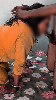 MILF desi panas dikongkek dalam gaya doggy semasa mengambil dalam video hindi buatan sendiri