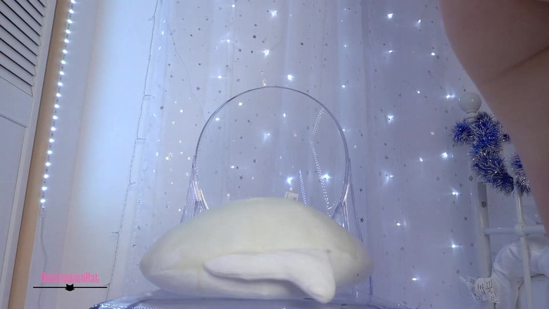 Destination Kat: Clip đi tiểu cũ không sử dụng