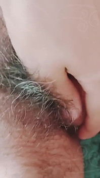 Coño peludo cachondo folla su polla