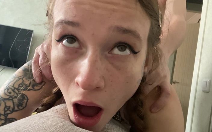 Elena Ginger: Pequeña chica estudiante fue grabada en secreto teniendo sexo duro