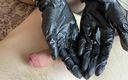 Gloria Gimson: Подруга в чорних нейлонових рукавичках робить дрочку руками та дрочку ногами в чорних панчохах