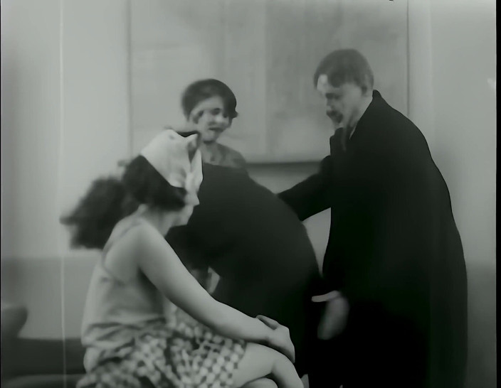 Vintage Erotic Archive: Pelajaran 1925 di Charm
