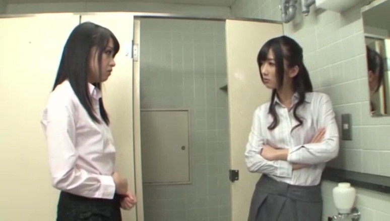 EroJapanese Selects: Aukg-158: Newscaster Catfight Subtítulos en inglés por erojapanese