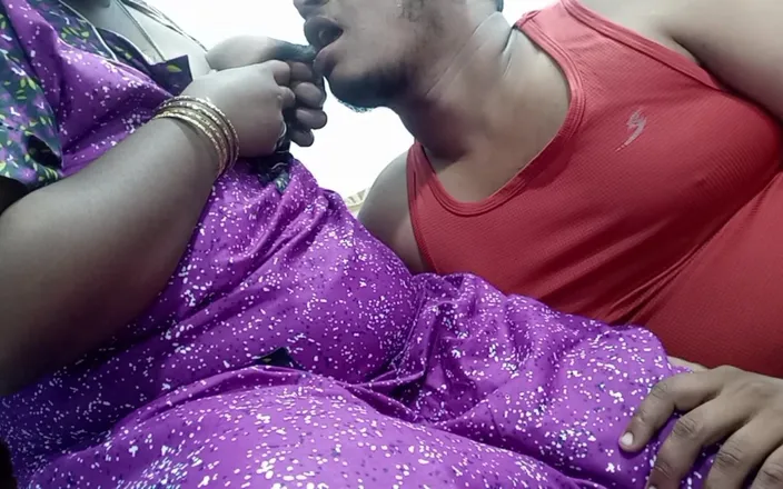 Veni: Tamil Wife's Boobs Sucked Milk with Great Pleasure