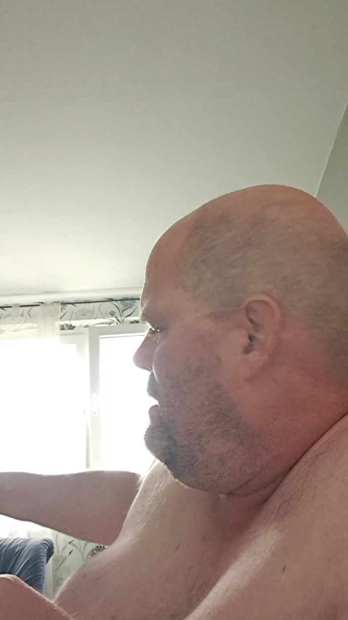 Fickspecht: For Further Stretching, the Thick Dildo Still Has to Go...