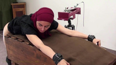 The Spanking Machine: Yasmeena3 výprask - bičování zadku