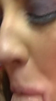 Sabbernder halsfick ahegao - schlampiger schwanzanbetungs-Overflow