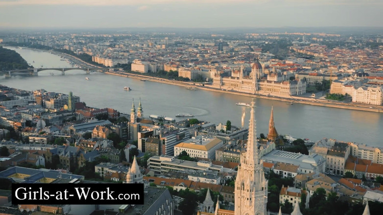Girls At Work: Wenn die arbeit versuchung wird