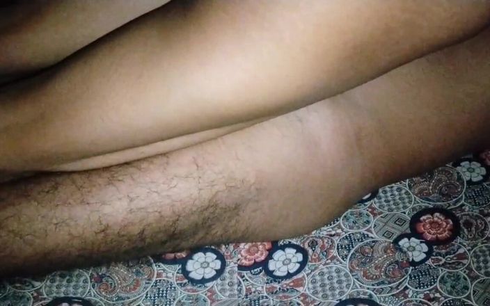 CHOUDHARYJAAN: 의붓아들과 하룻밤을 보내는 핫한 이복 여동생
