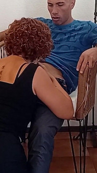 Saya Meniduri MILF Tetangga Saya