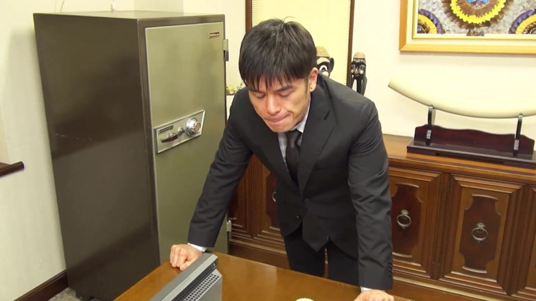 JAPAN IN LOVE: La bella scena asiatica 1_hairy giapponese mora ama scopare in ufficio