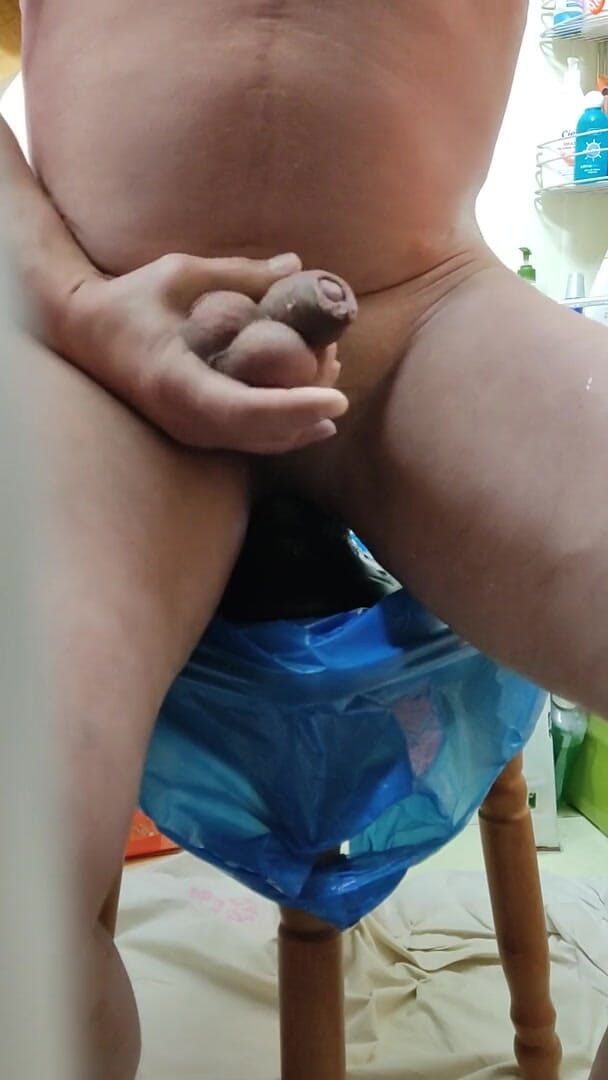 Goldass50: Bu çok zor! Büyük dildo