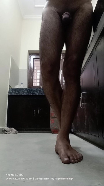 Rajasthani-old-lover: Un beau-père indien sexy aime la masterbation après avoir sucé