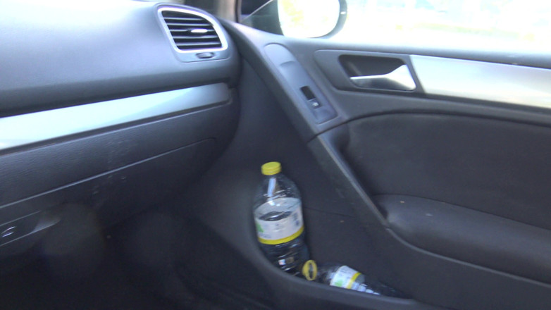 Souzan Halabi: Algerisk tjej ger en avrunkning till en pervers fransk man...