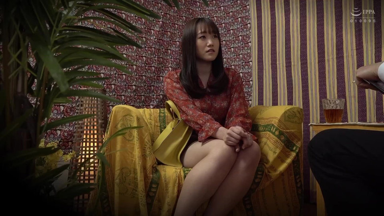 Raptor Inc: Yoga pentru doi. Monitorizarea magazinului de masaj thailandez. un proces...